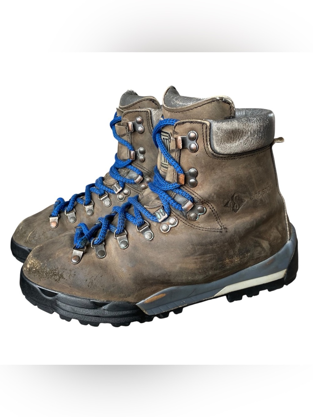 One Sport VTG Trekking Boots Gray Leather Vibram Hiking 90s Italy Made Women 9.5